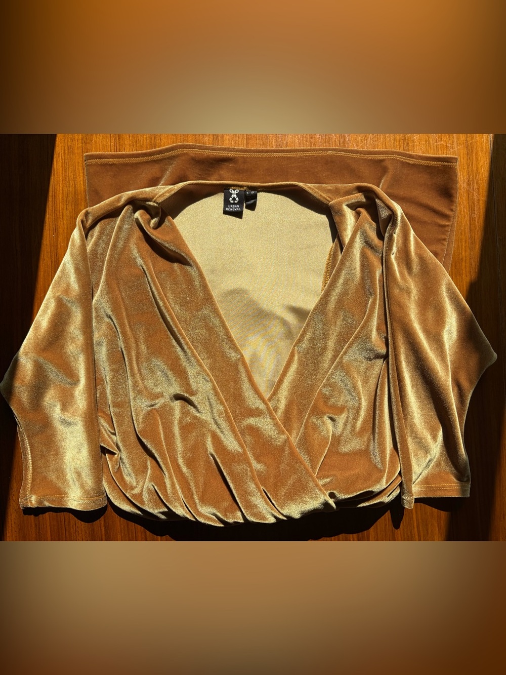 Urban Renewal Golden Wrap Velvet Dress w/Belle Sleeves Size S 70s Retro Disco - Picture 10 of 10